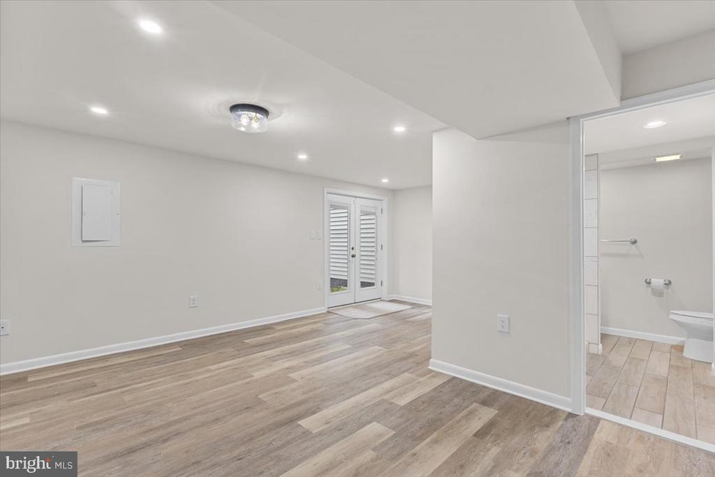 7308 FRANKFORT COURT