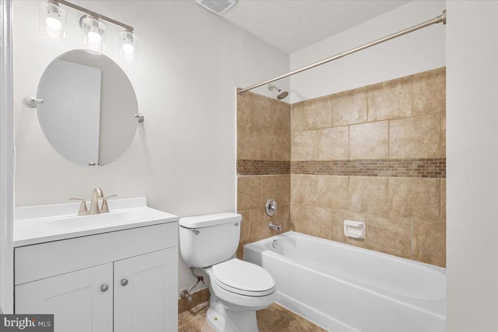 7308 FRANKFORT COURT