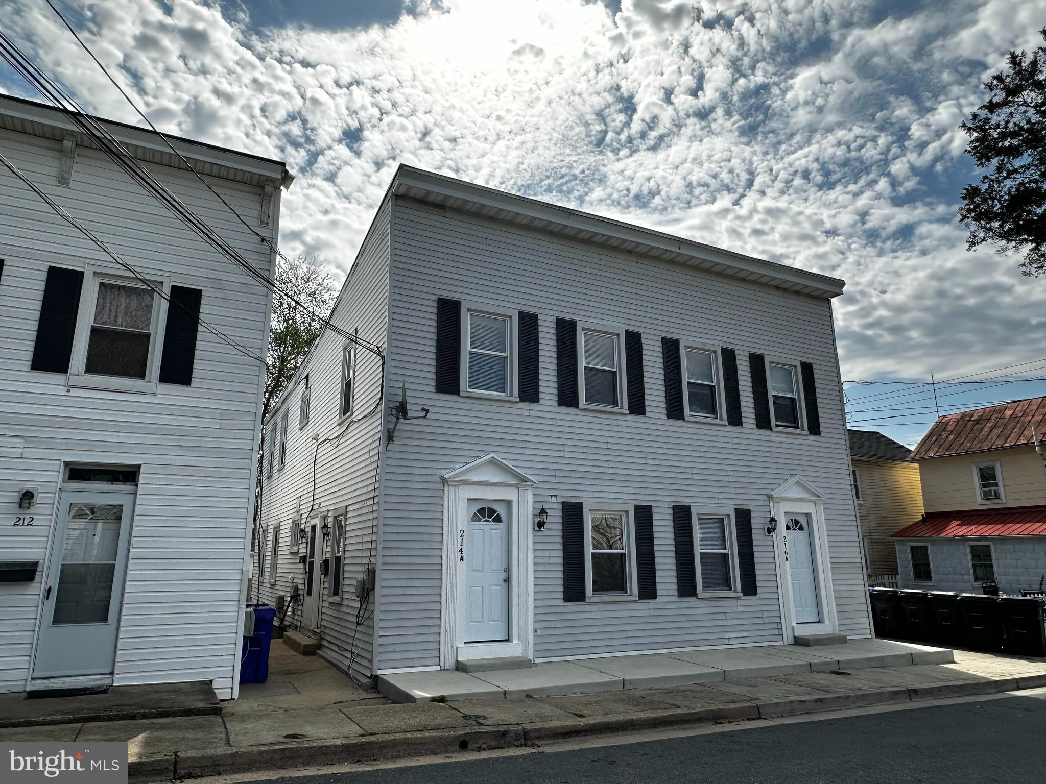 214 10TH STREET