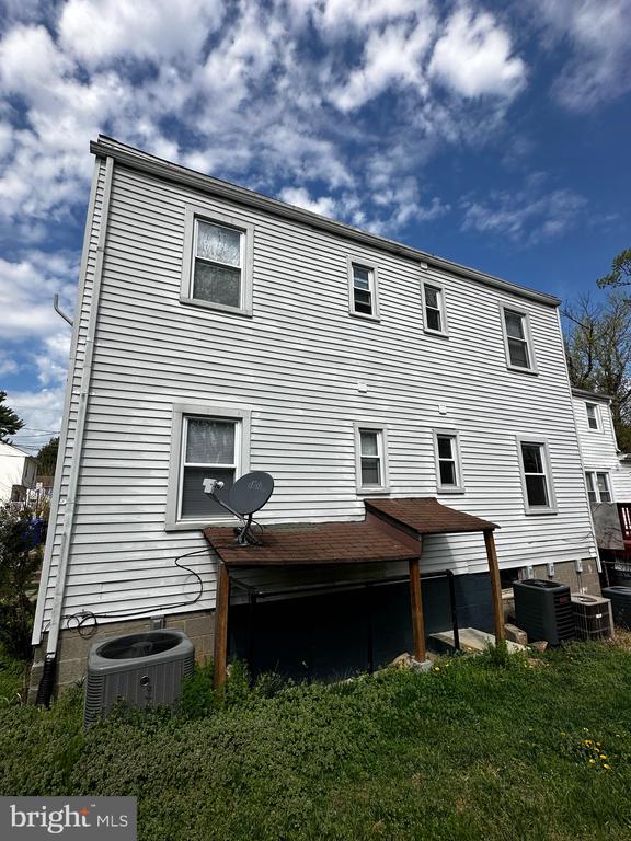 214 10TH STREET