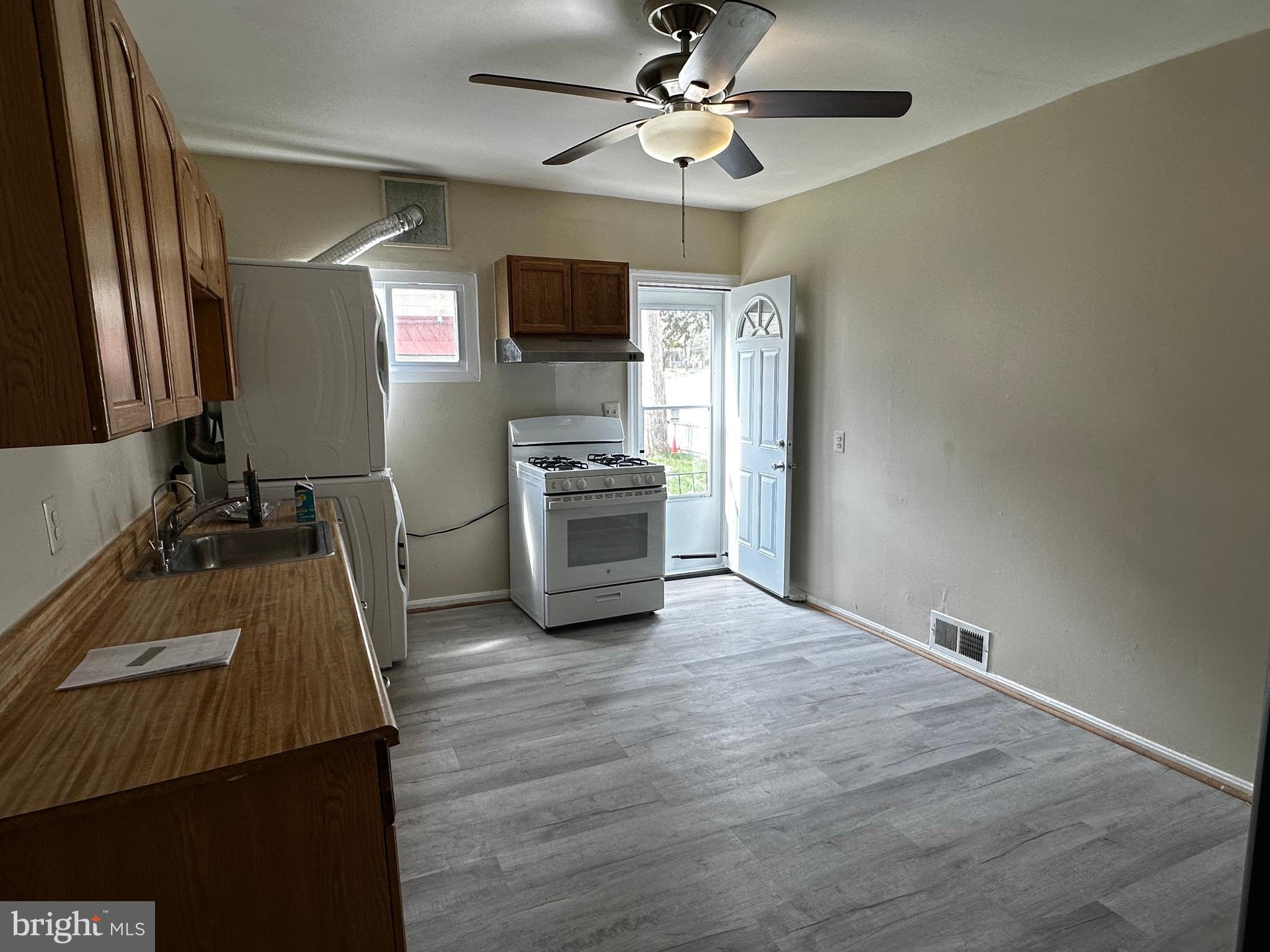 214 10TH STREET