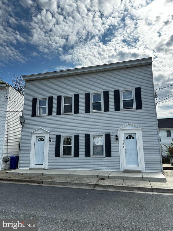 214 10TH STREET