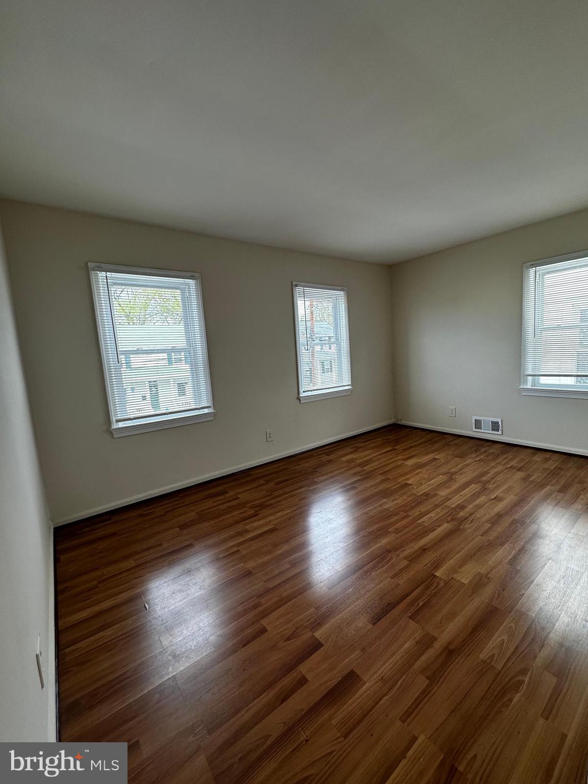 214 10TH STREET