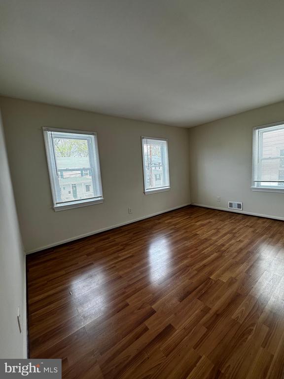 214 10TH STREET