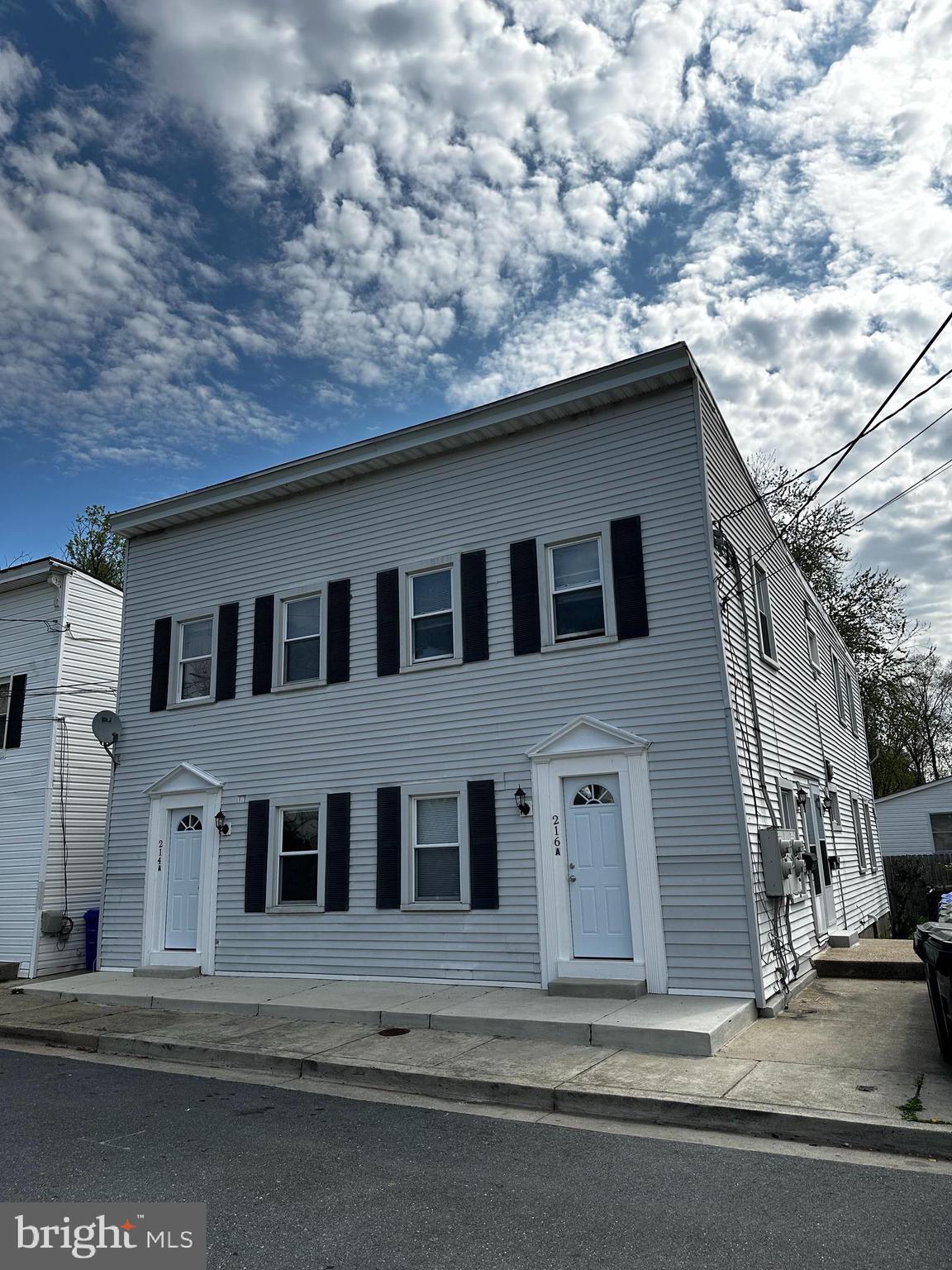 214 10TH STREET