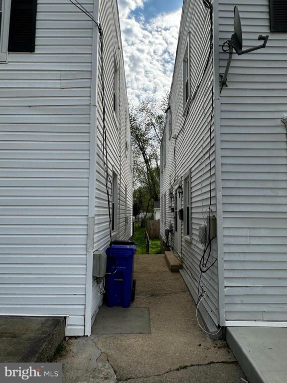 214 10TH STREET