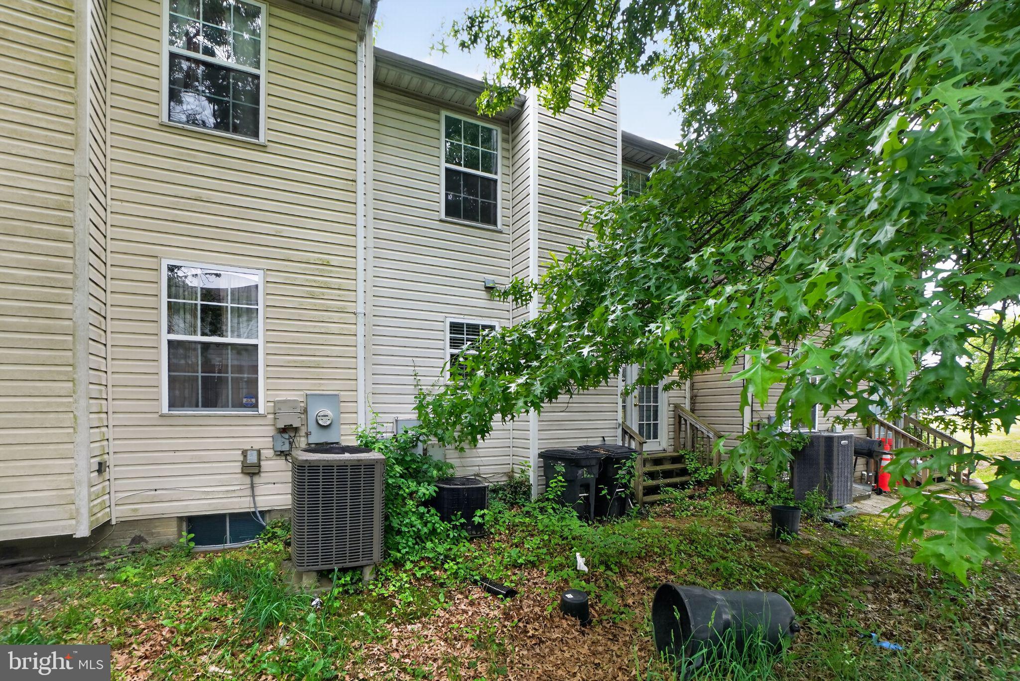 7102 FLAG HARBOR DRIVE