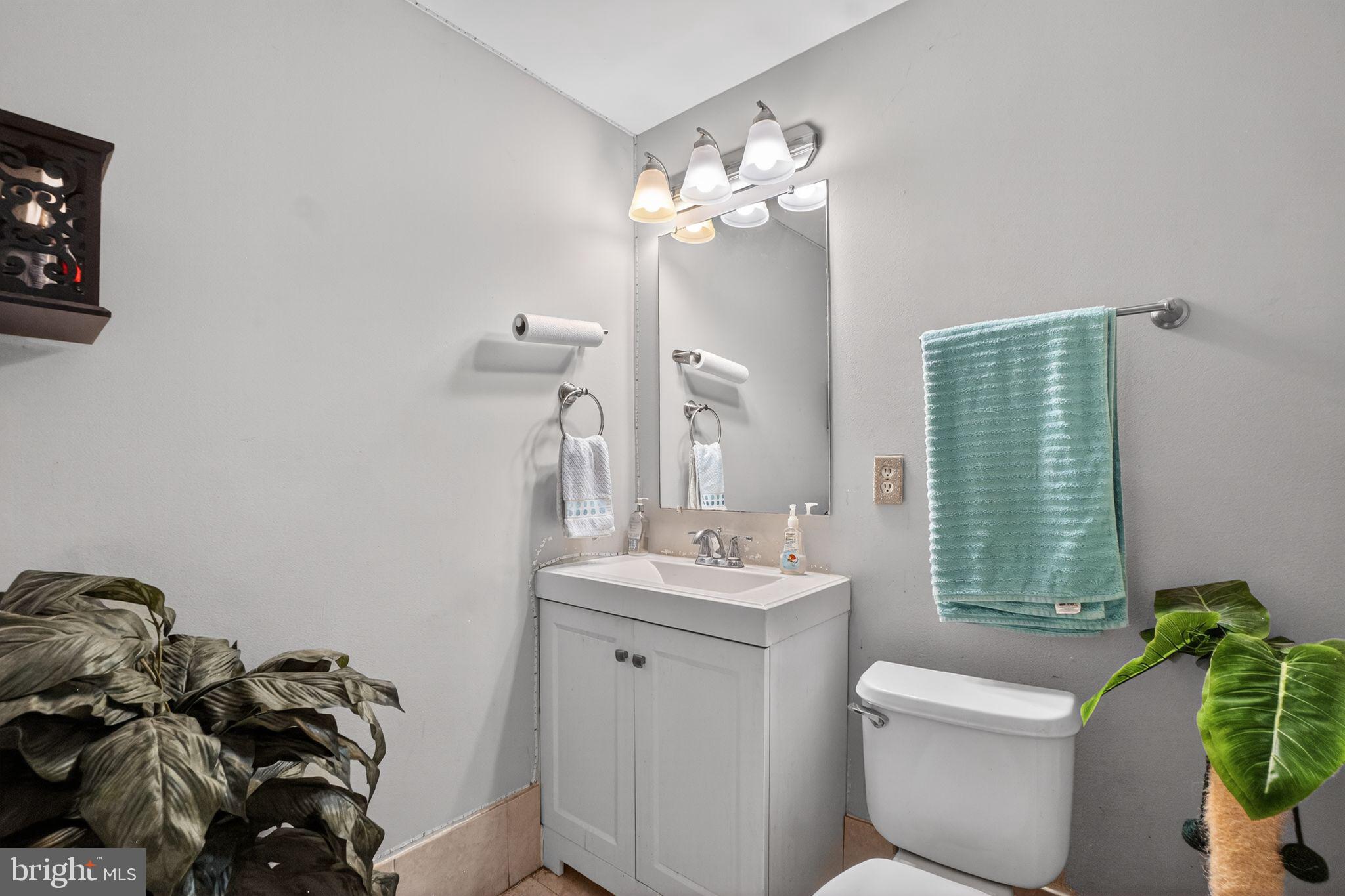 7102 FLAG HARBOR DRIVE