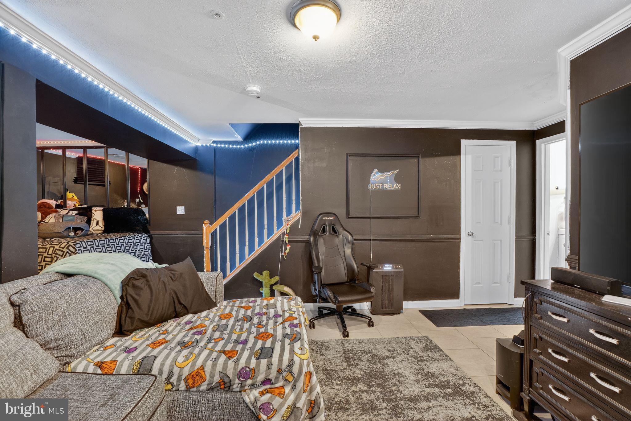 7102 FLAG HARBOR DRIVE