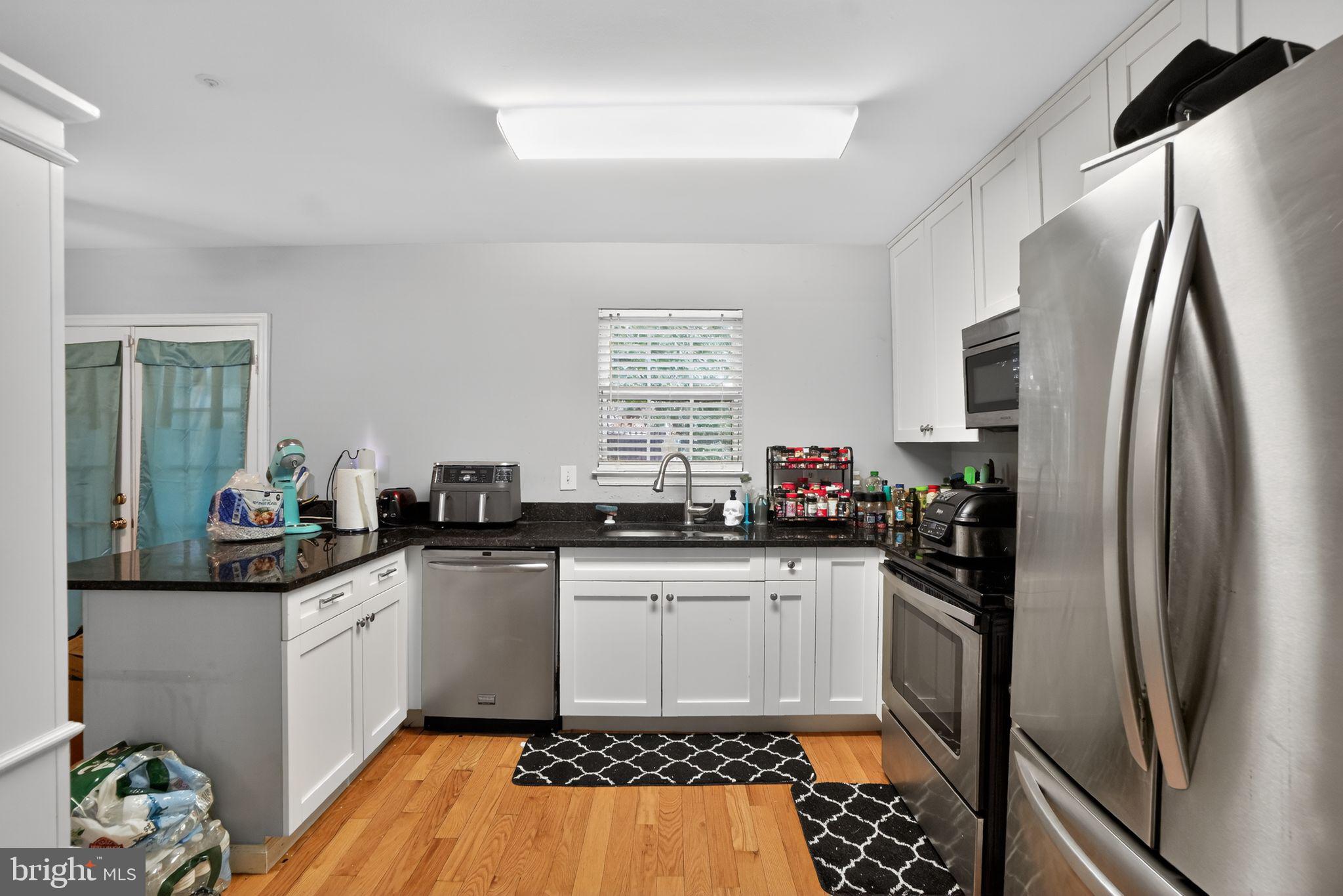 7102 FLAG HARBOR DRIVE