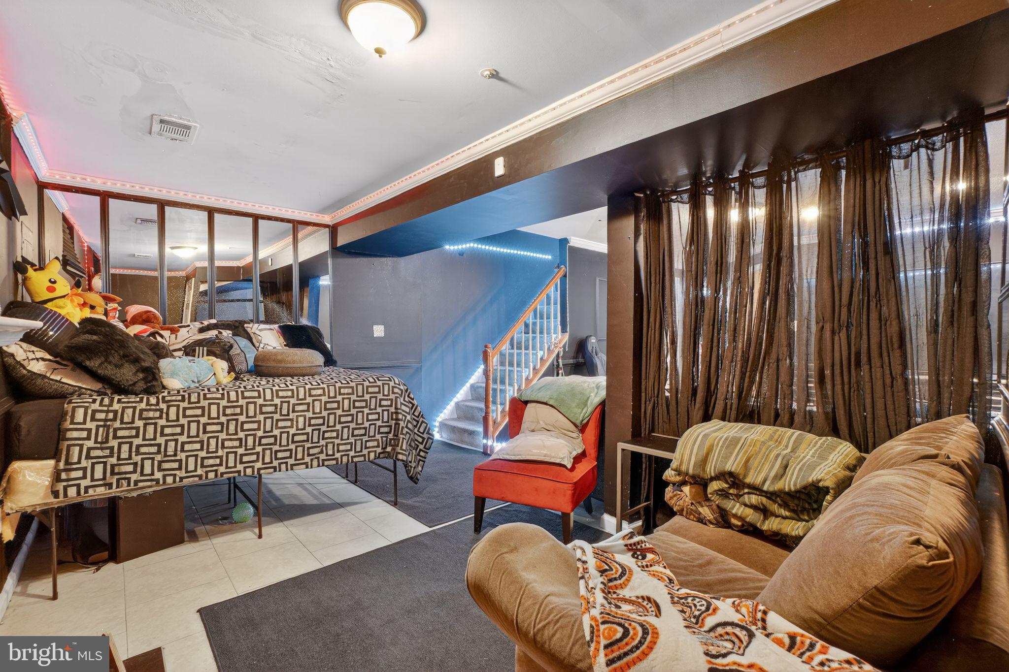 7102 FLAG HARBOR DRIVE