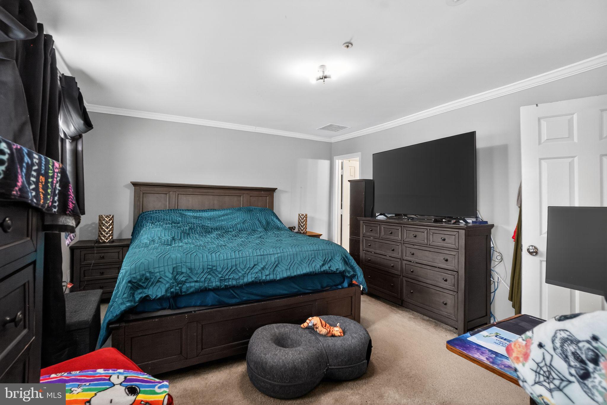 7102 FLAG HARBOR DRIVE