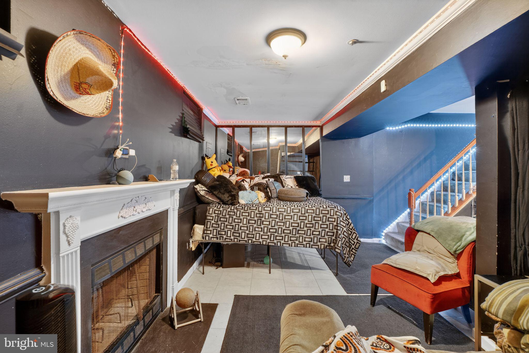 7102 FLAG HARBOR DRIVE