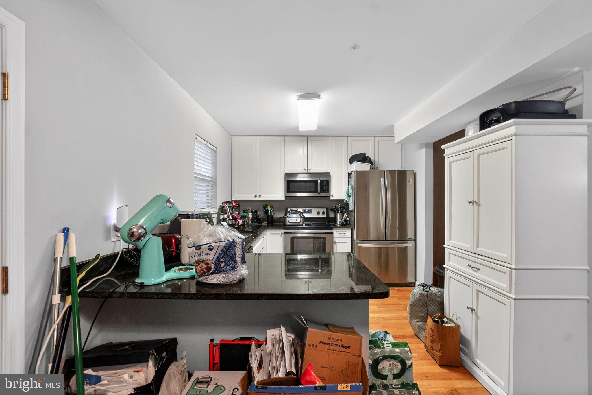 7102 FLAG HARBOR DRIVE