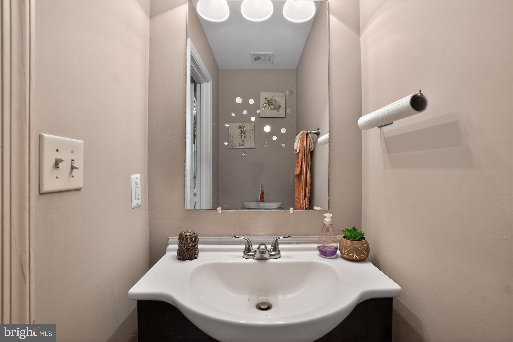 7102 FLAG HARBOR DRIVE