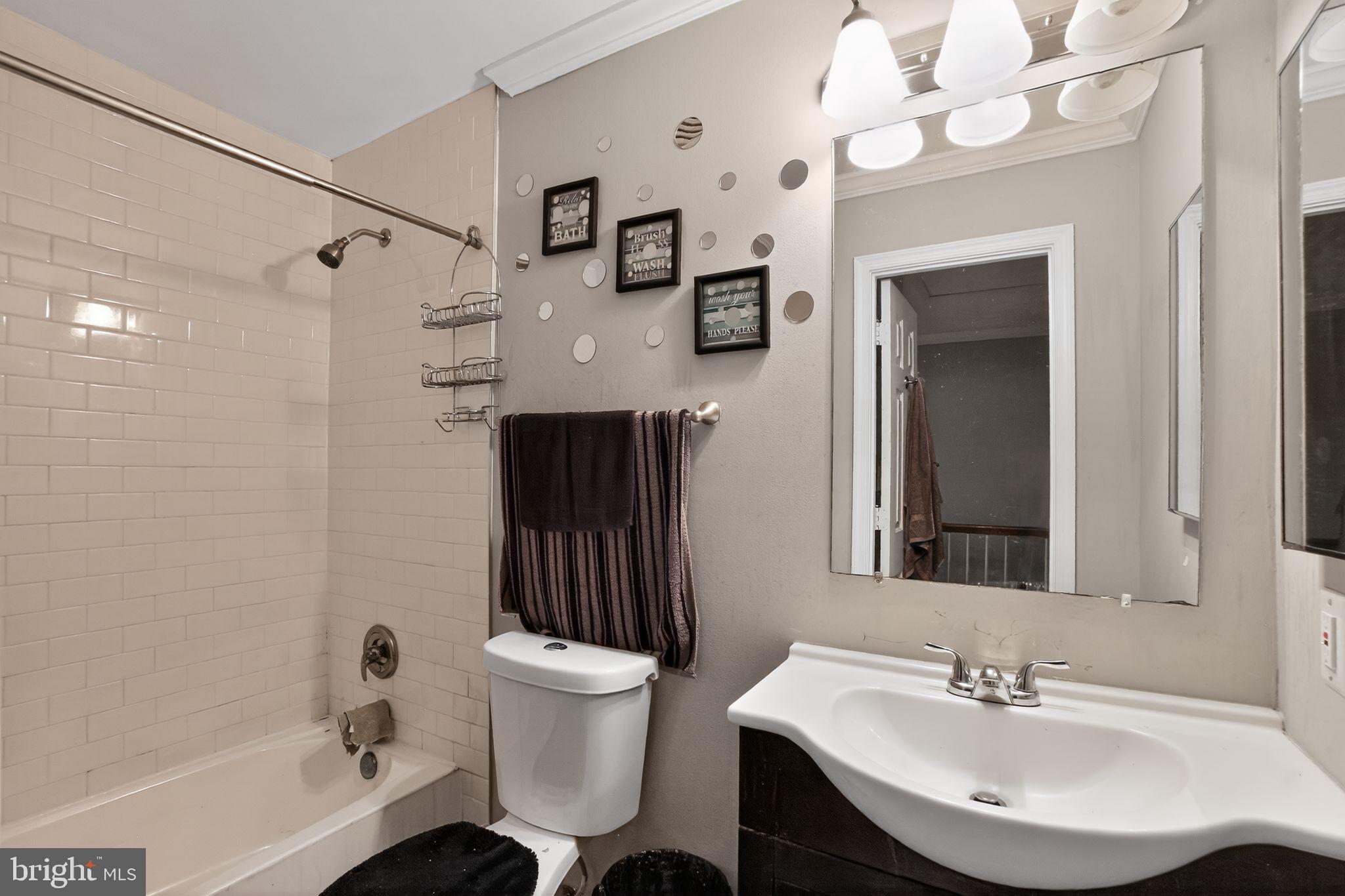 7102 FLAG HARBOR DRIVE