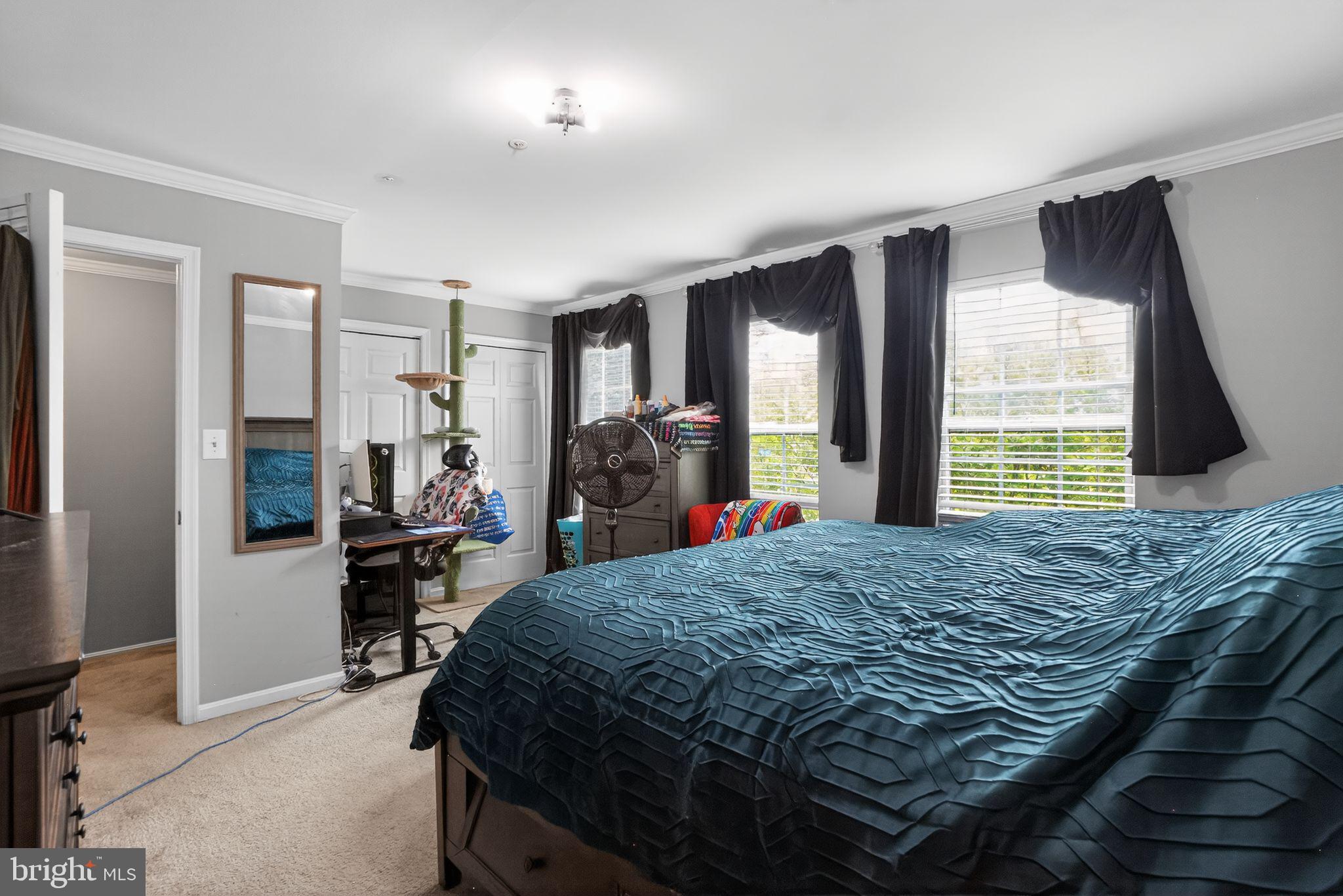 7102 FLAG HARBOR DRIVE