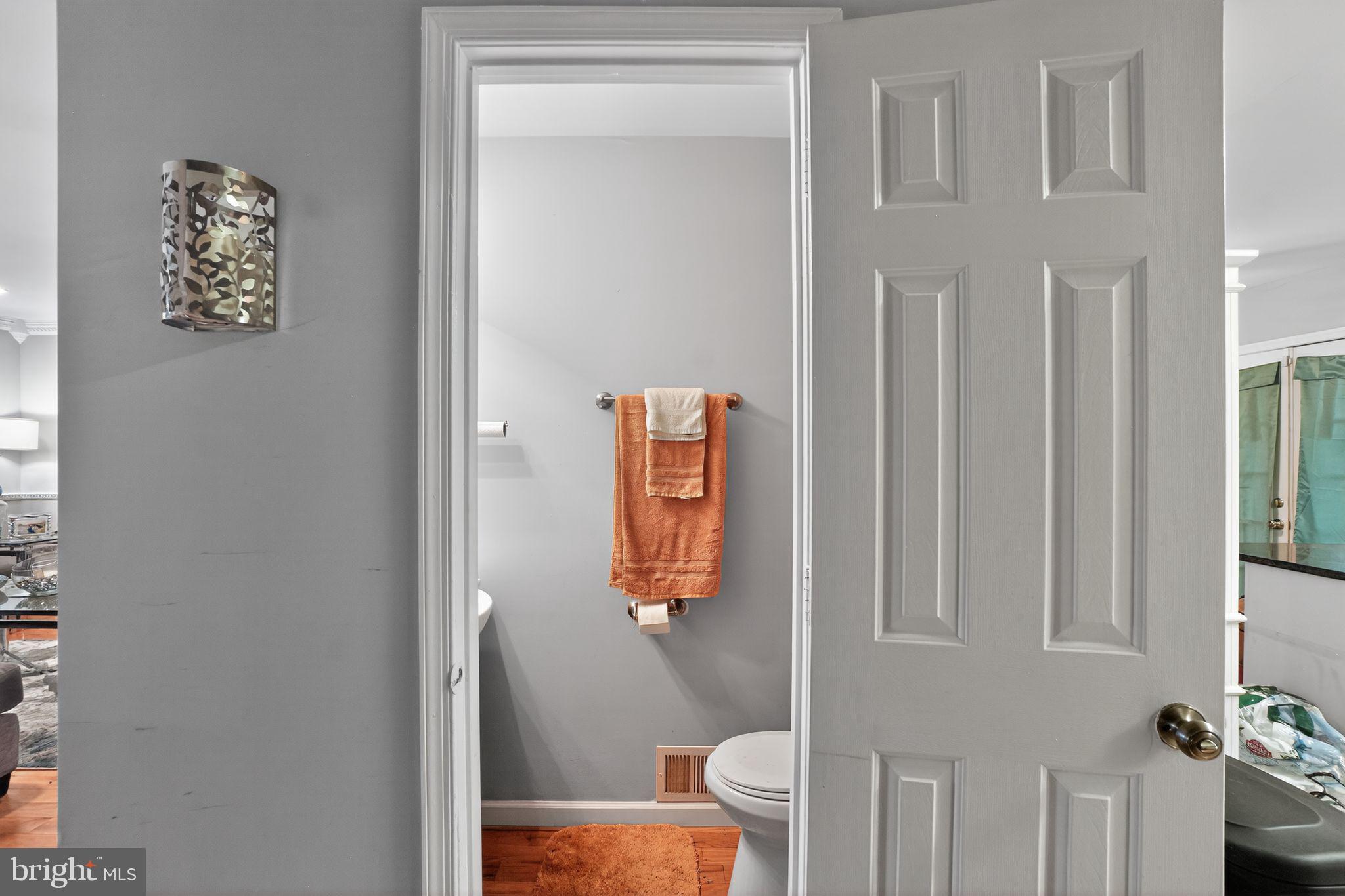 7102 FLAG HARBOR DRIVE