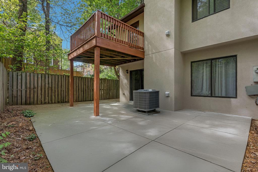 2310 GLADE BANK WAY
