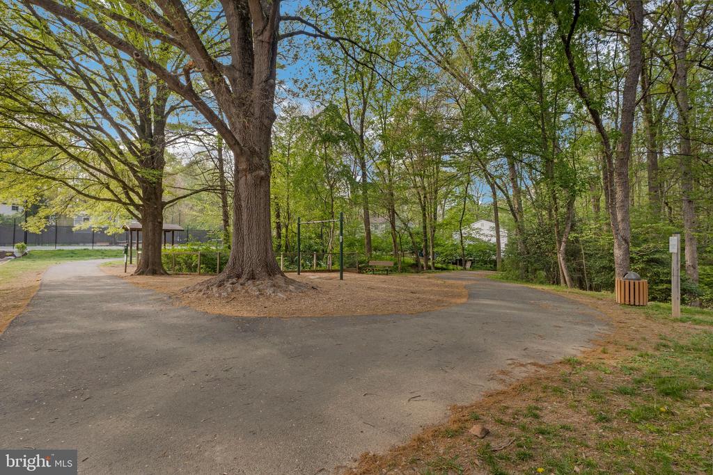 2310 GLADE BANK WAY