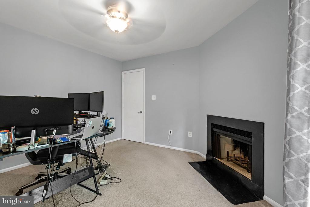 2310 GLADE BANK WAY