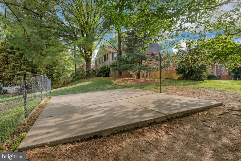 2310 GLADE BANK WAY