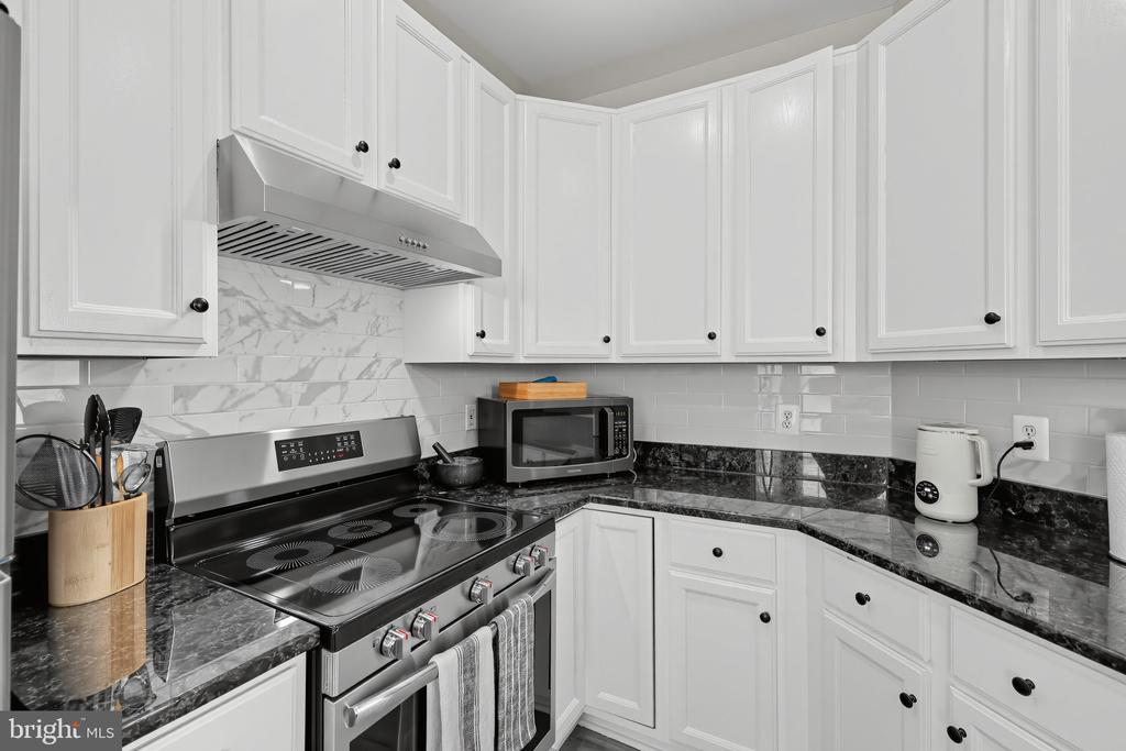 6481 CHEYENNE DRIVE Unit: 304