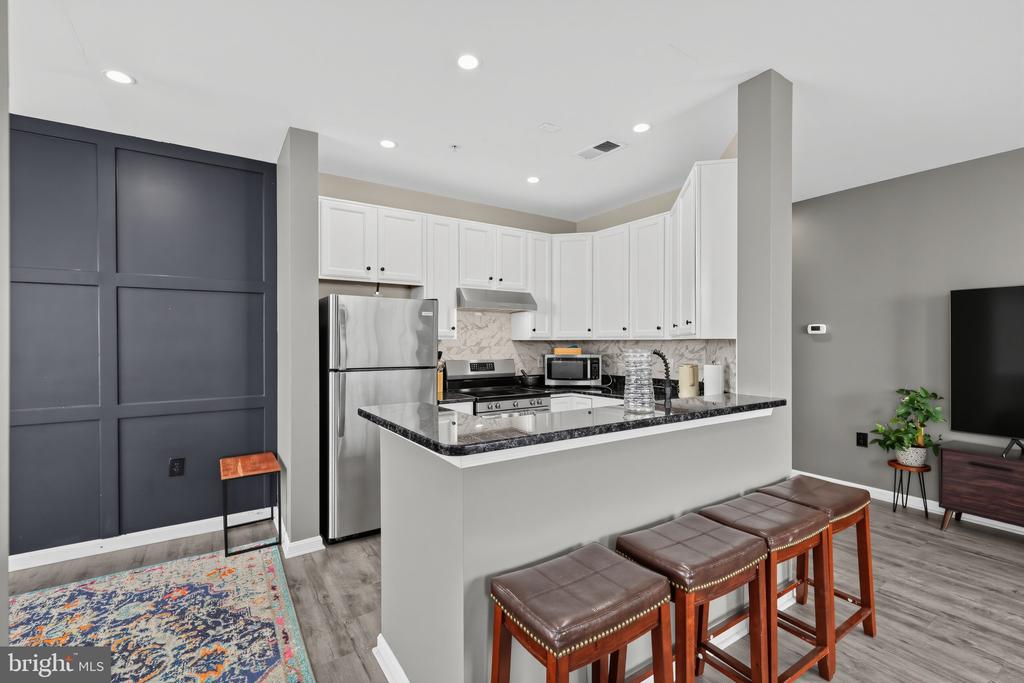 6481 CHEYENNE DRIVE Unit: 304