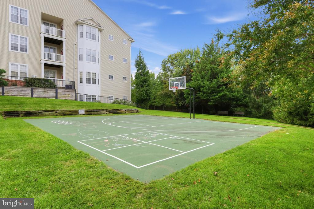 6481 CHEYENNE DRIVE Unit: 304