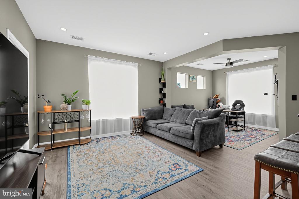 6481 CHEYENNE DRIVE Unit: 304