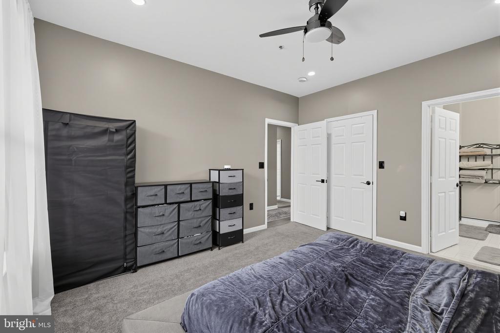 6481 CHEYENNE DRIVE Unit: 304