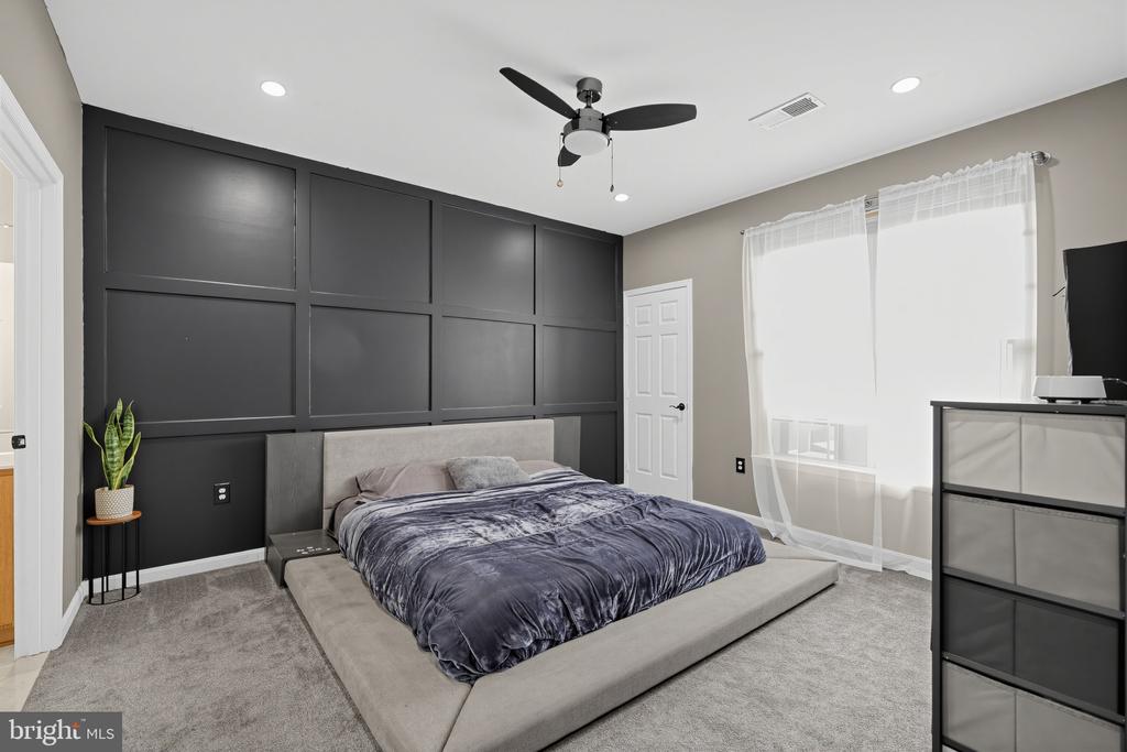 6481 CHEYENNE DRIVE Unit: 304