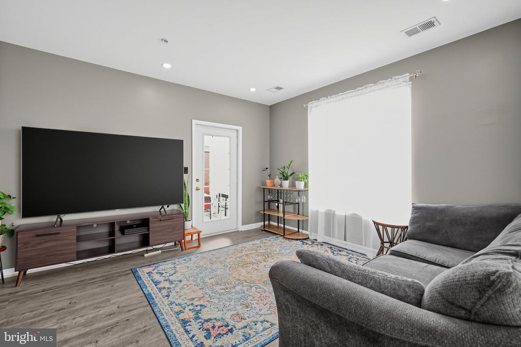 6481 CHEYENNE DRIVE Unit: 304