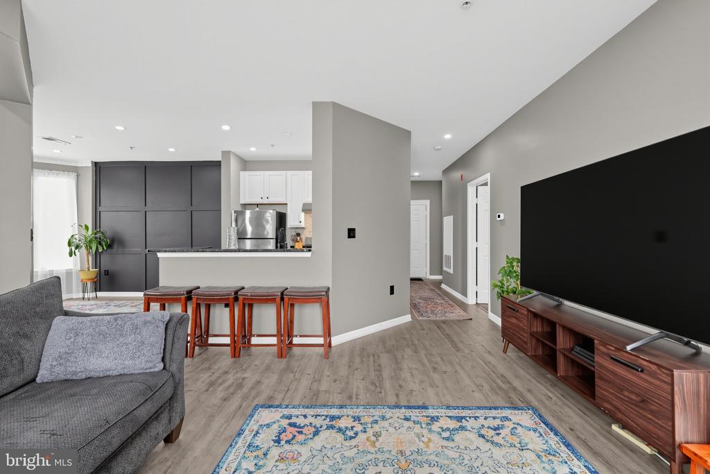 6481 CHEYENNE DRIVE Unit: 304