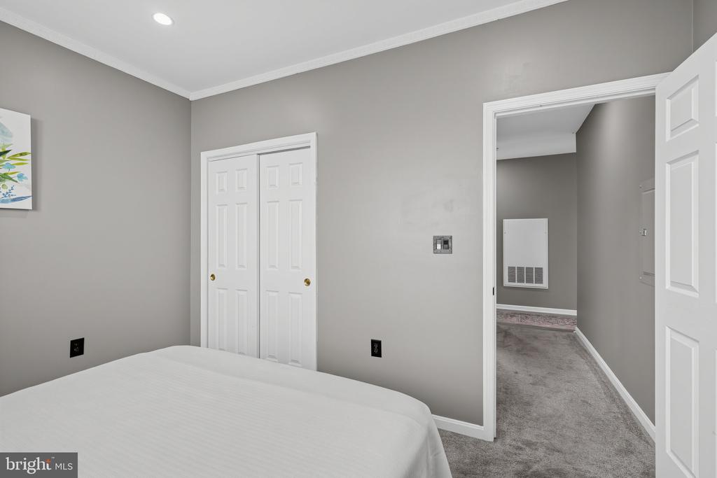 6481 CHEYENNE DRIVE Unit: 304