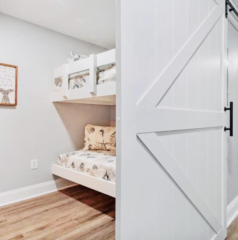 9860 S Thomas Drive UNIT 214