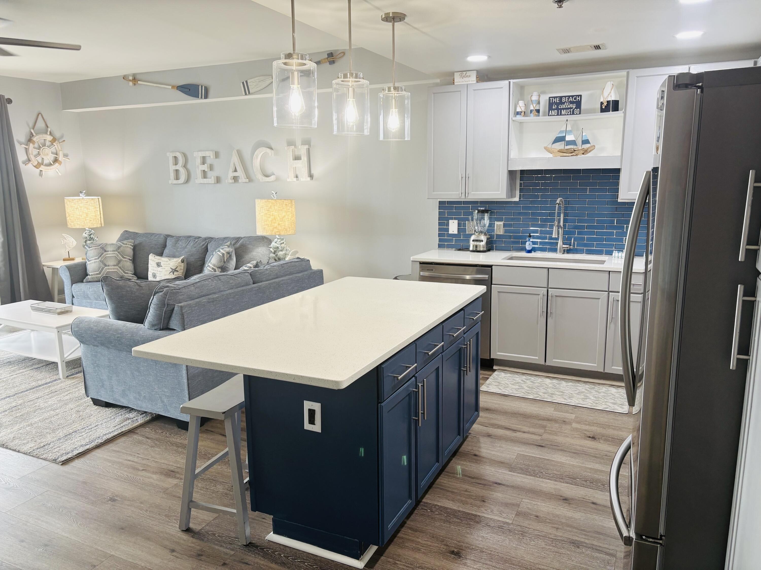 9860 S Thomas Drive UNIT 214