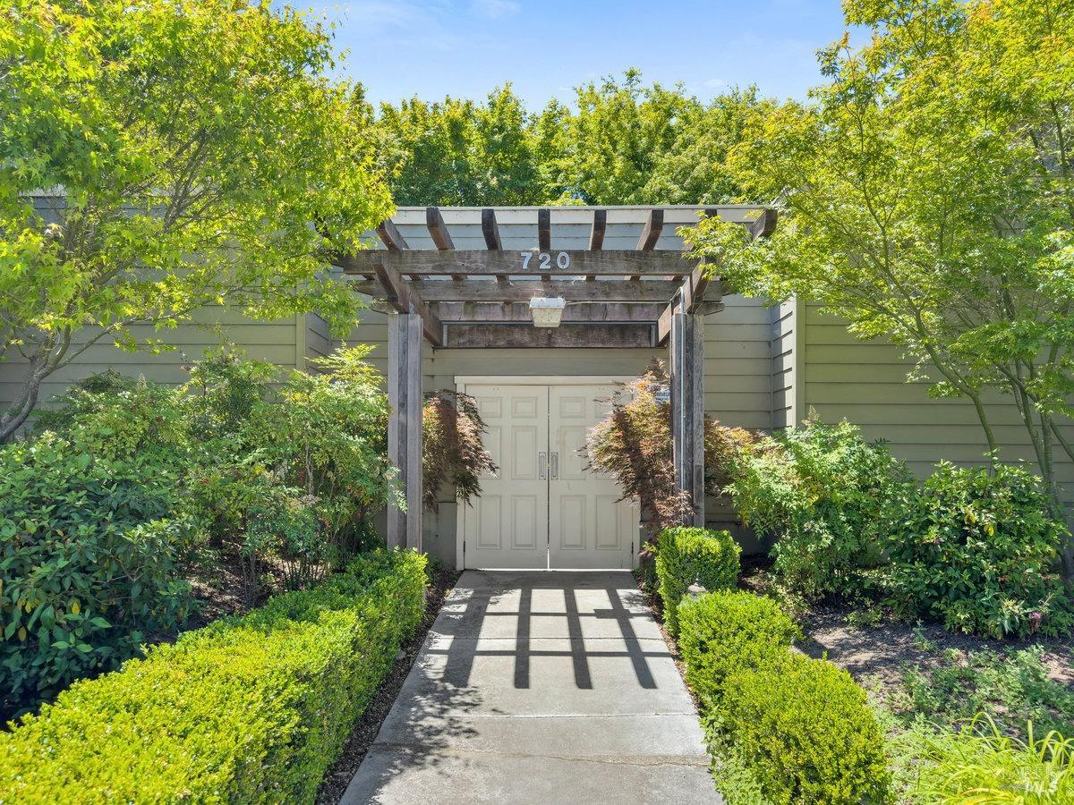 720 Petaluma Blvd S #39