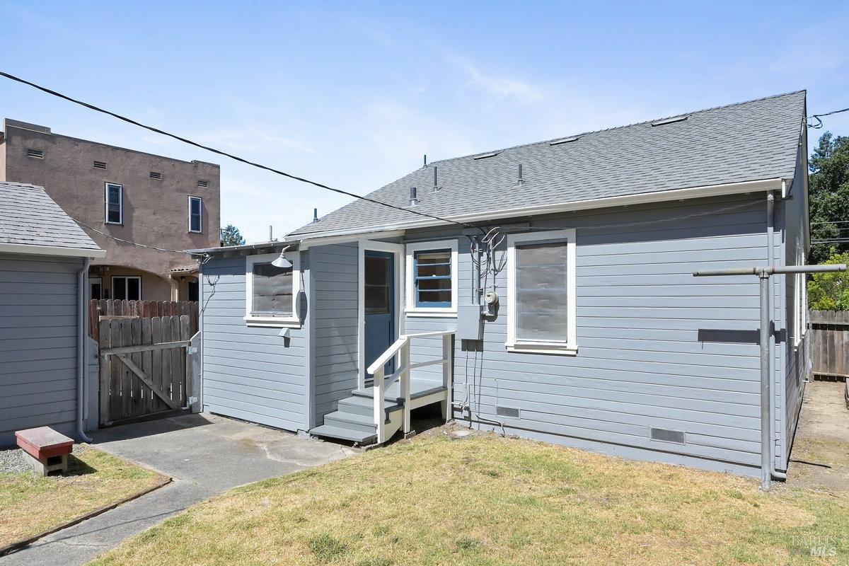 403 Mountain View Ave