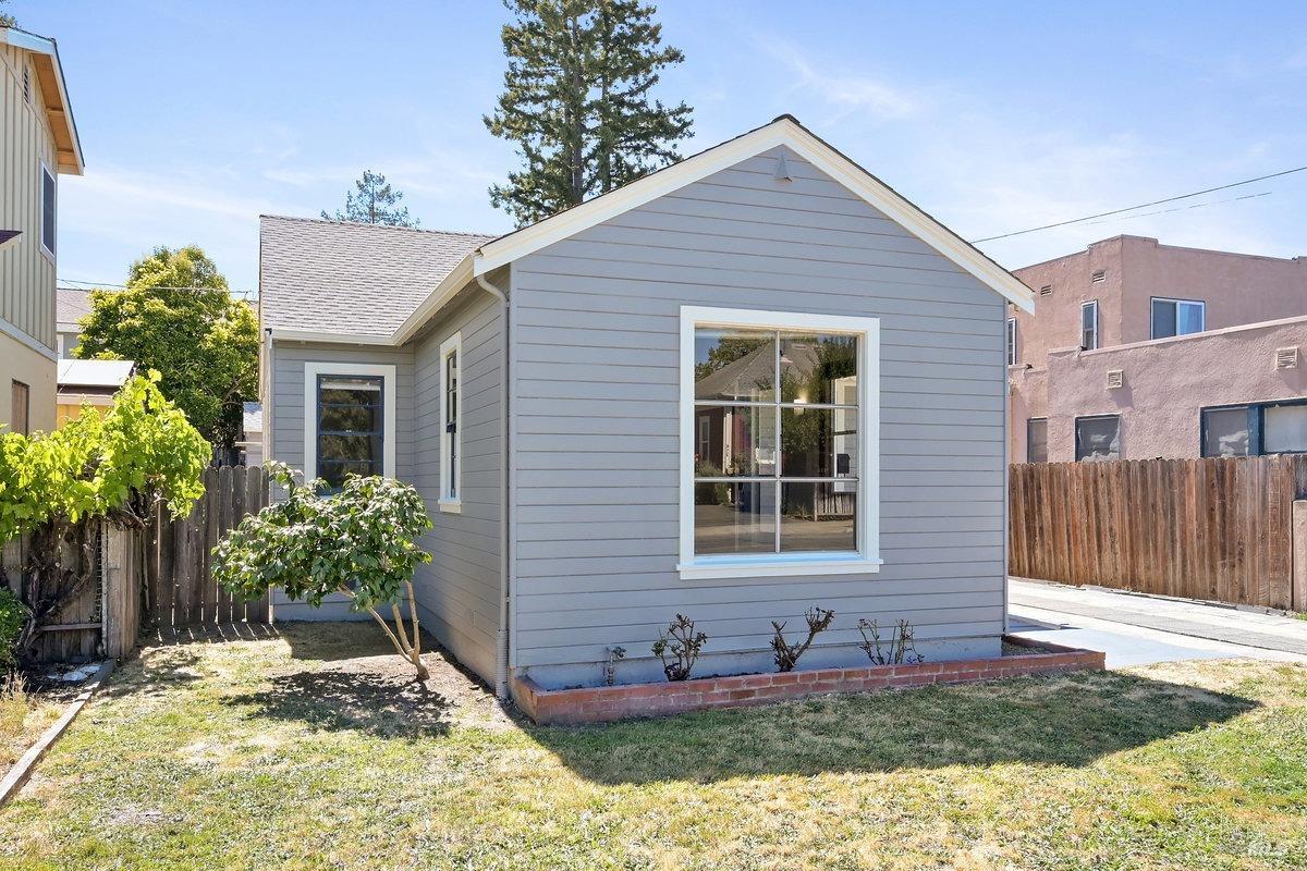 403 Mountain View Ave