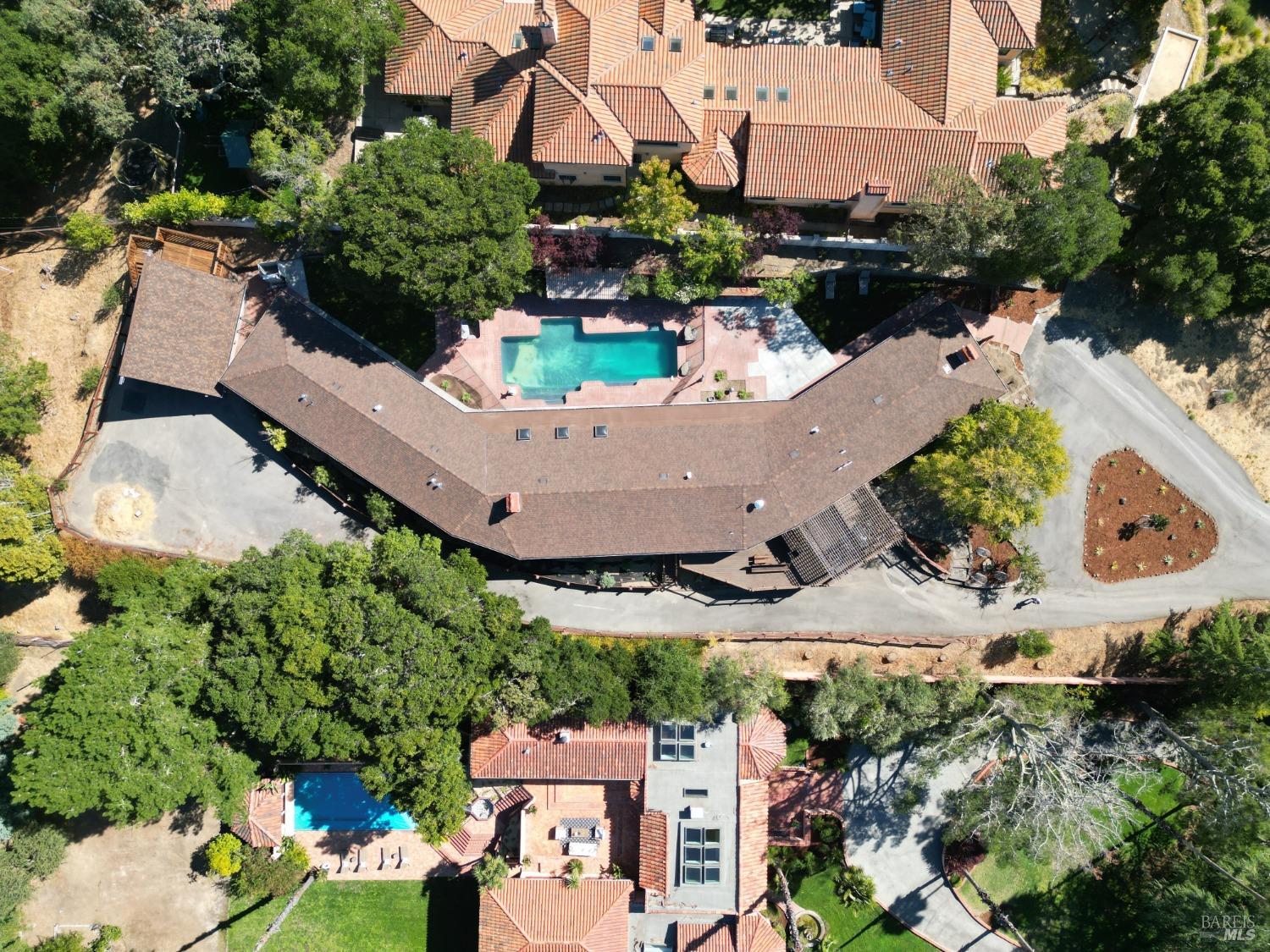 111 Deer Hollow Rd