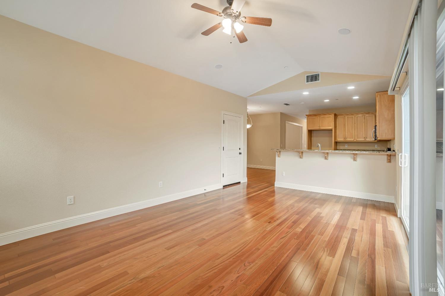 1076 San Francisco Way