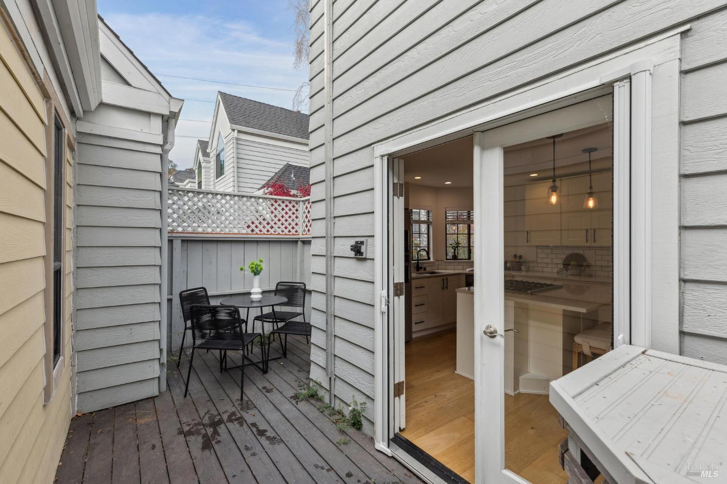 93 Ashford Avenue