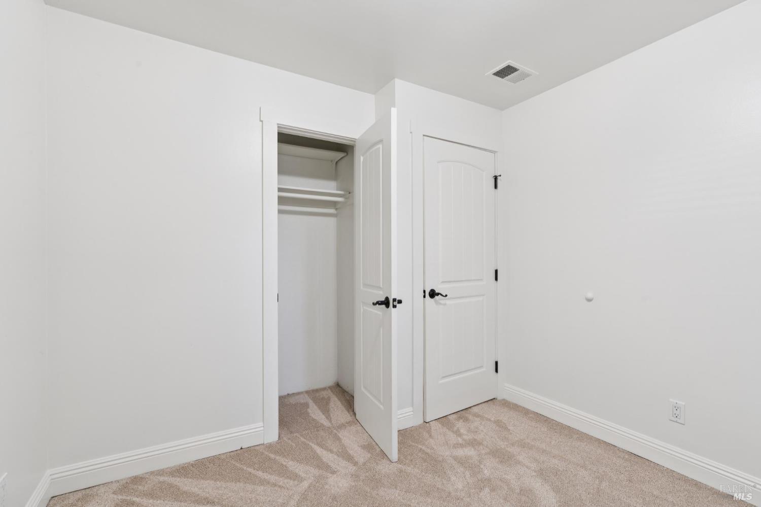 850 E Cotati Avenue Unit: #15