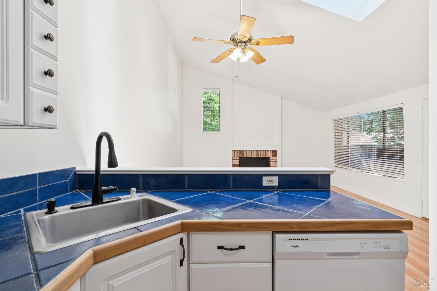 850 E Cotati Avenue Unit: #15