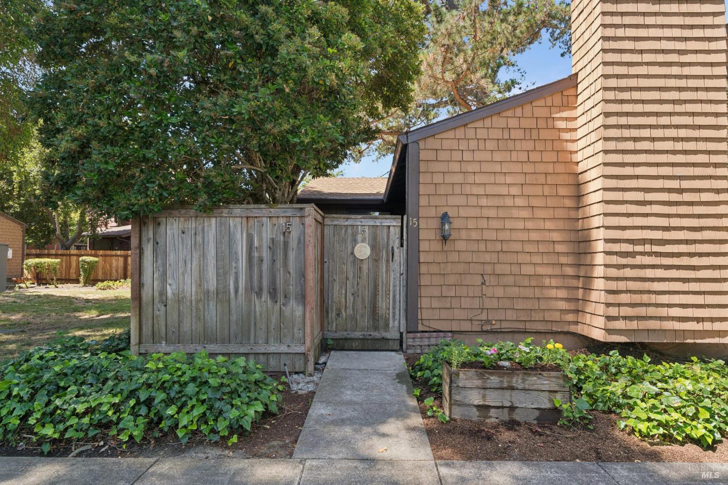 850 E Cotati Avenue Unit: #15