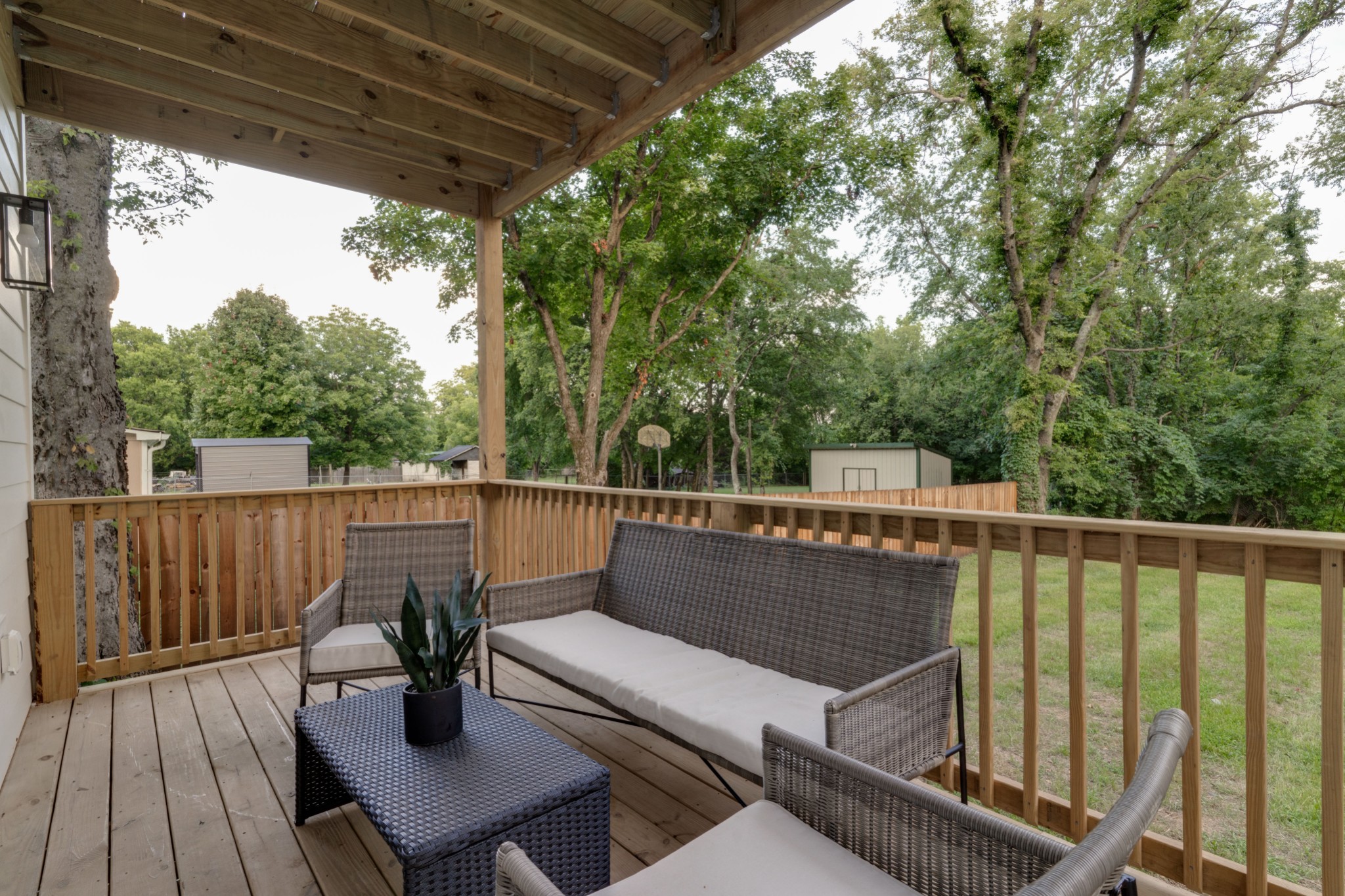 537 Green Ln