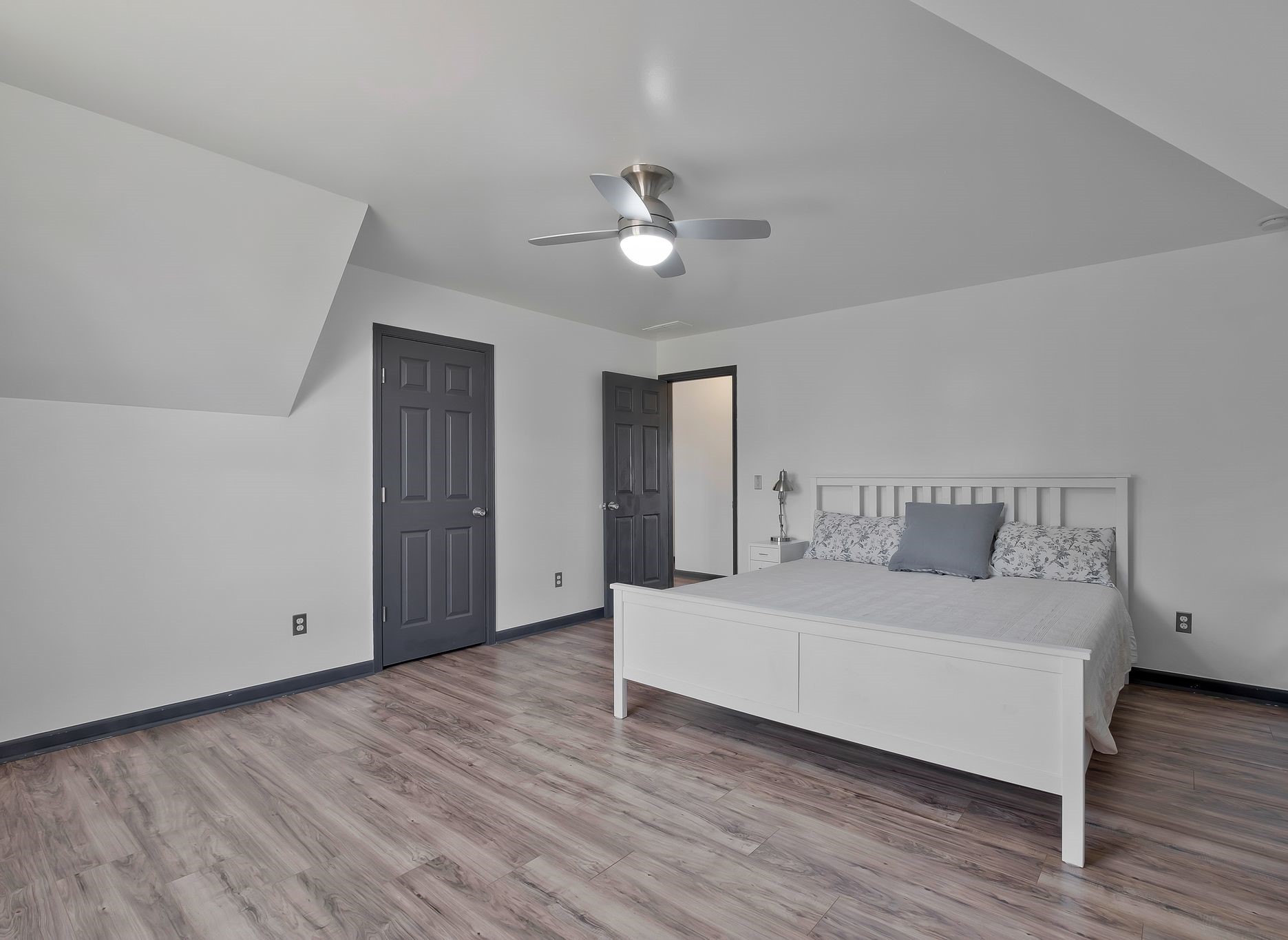1701 Kendall Cove Ln