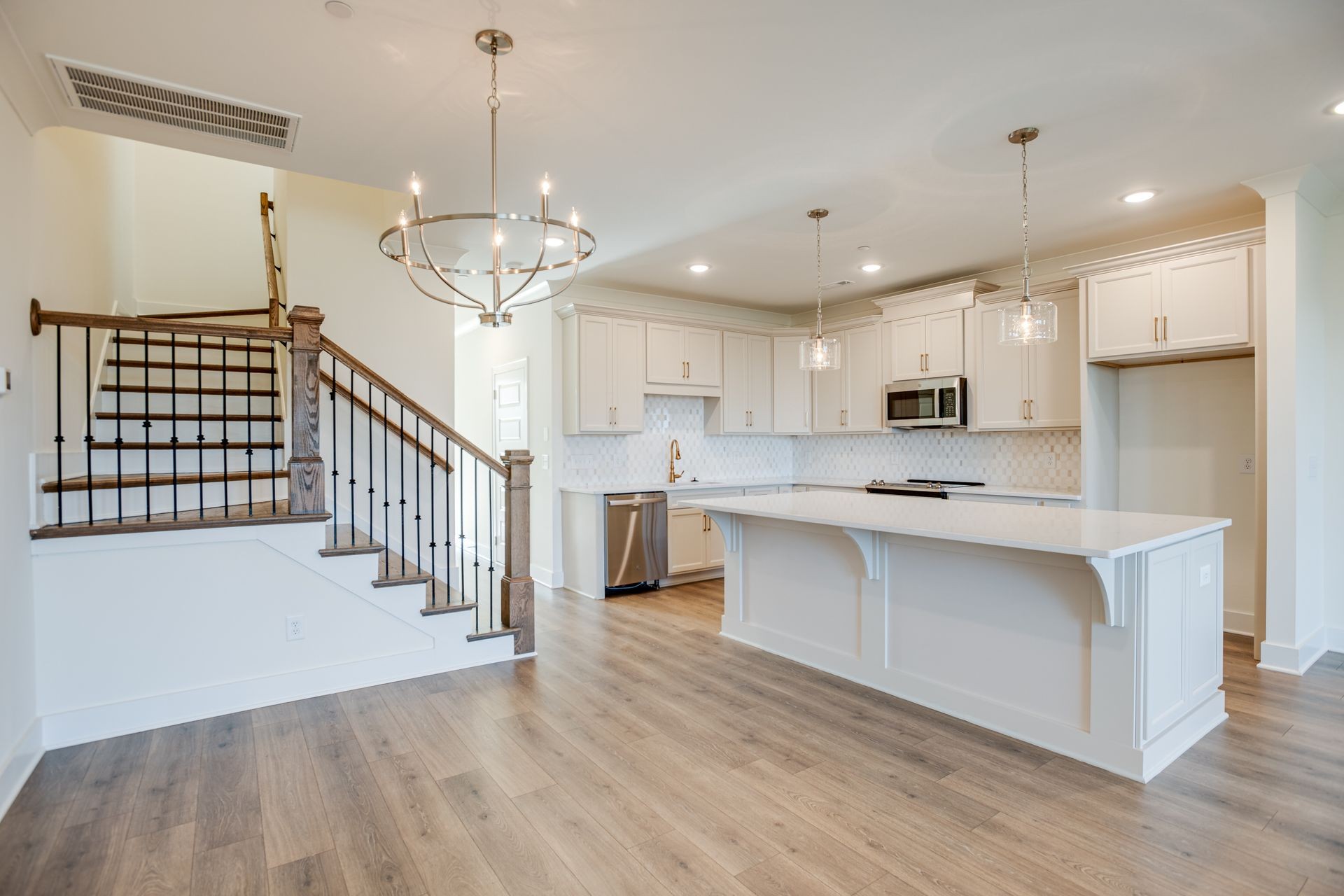 3175 Sassafras Ln