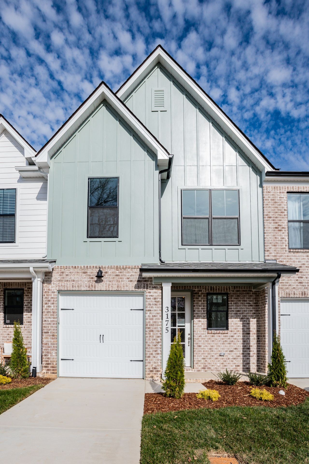 3175 Sassafras Ln
